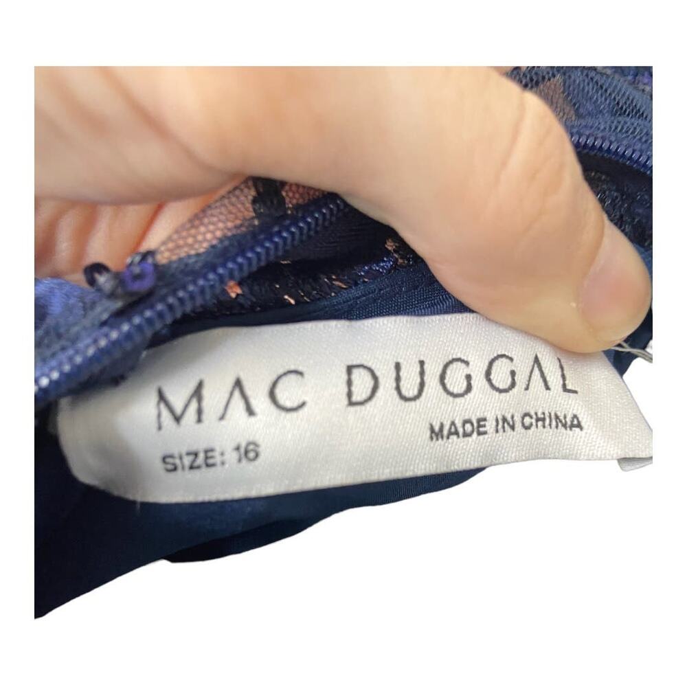 Mac Duggal Sequins Embellished Flutter Sleeve Coc… - image 6